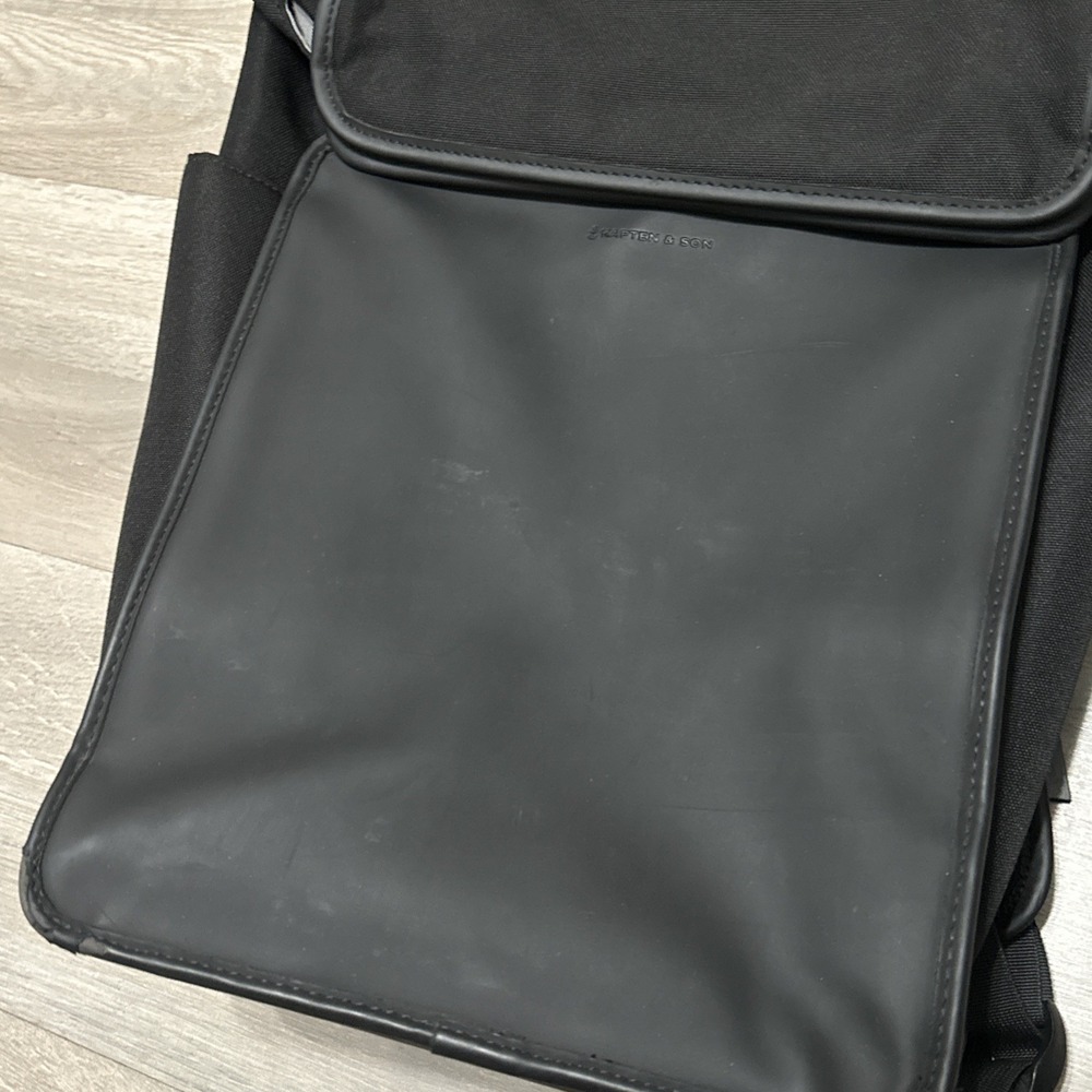 Kapten & Son Lund Pro All Black Backpack - Picture 8 of 16